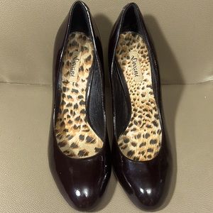Dark burgundy genuine patent leather heels, 8.5